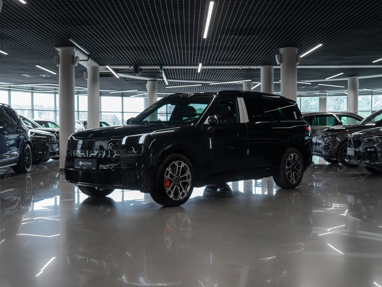 Lynk & Co 900