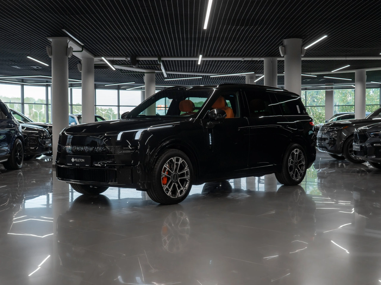 Lynk & Co 900