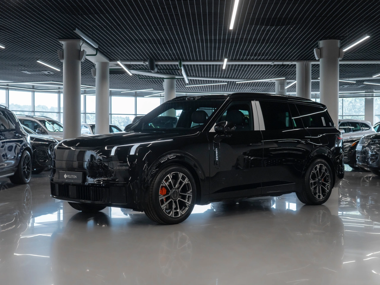 Lynk & Co 900