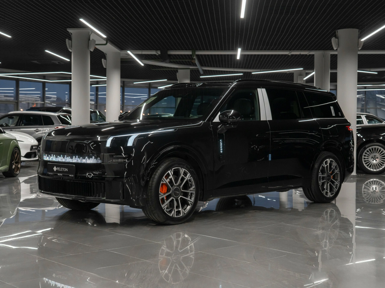 Lynk & Co 900