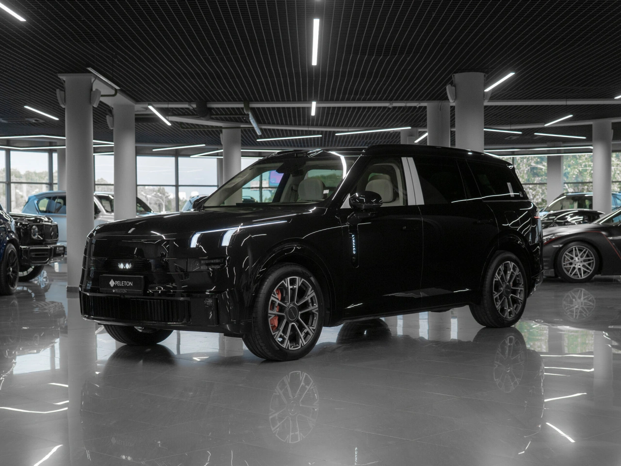 Lynk & Co 900