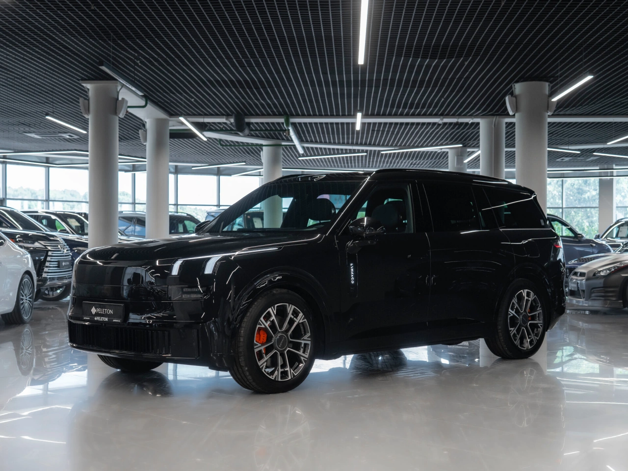 Lynk & Co 900